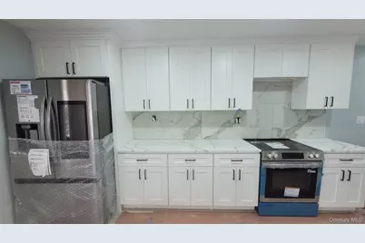 8 Dee Place, Huntington Station, NY 11746 - Photo 7