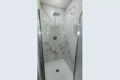 8 Dee Place, Huntington Station, NY 11746 - Photo 9