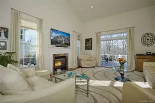 40 Evan Ct, Fishkill, NY 12524 - Photo 9