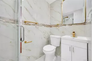 194-19 115th Rd, Saint Albans, NY 11412 - Photo 17