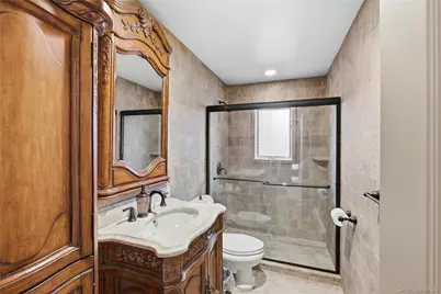 12 E Dosoris Lane, Dix Hills, NY 11746 - Photo 17