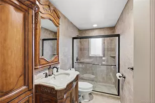 12 E Dosoris Ln, Dix Hills, NY 11746 - Photo 17