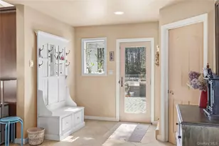 12 E Dosoris Ln, Dix Hills, NY 11746 - Photo 3