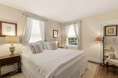 [Address not provided], Glen Head, NY 11545 - Photo 17