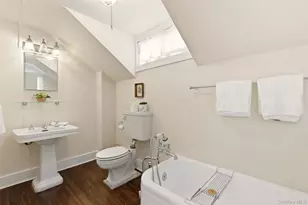 [Address not provided], Glen Head, NY 11545 - Photo 25