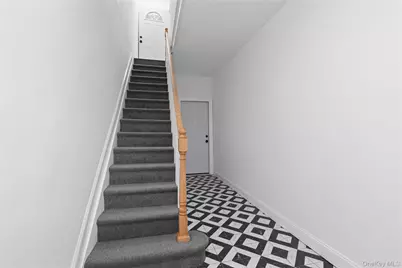 254 Charles Avenue, New York, NY 10302 - Photo 3