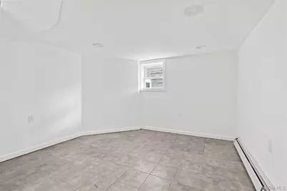 254 Charles Avenue, New York, NY 10302 - Photo 17