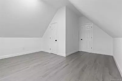 254 Charles Avenue, New York, NY 10302 - Photo 15