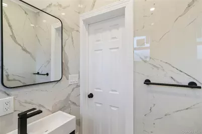 254 Charles Avenue, New York, NY 10302 - Photo 7