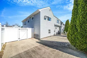 12 Rutland Rd, Massapequa, NY 11758 - Photo 37