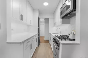 2390 Palisade Ave, Bronx, NY 10463 - Photo 9