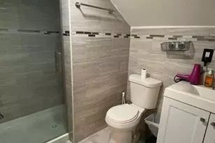 54 Camden Pl, New Hyde Park, NY 11040 - Photo 5