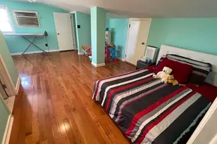 54 Camden Pl, New Hyde Park, NY 11040 - Photo 7