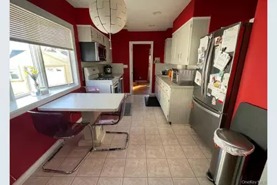 54 Camden Place, New Hyde Park, NY 11040 - Photo 3