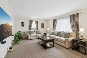 449 S 1st St, Lindenhurst, NY 11757 - Photo 15