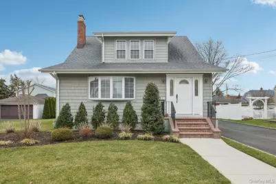 449 S 1st Street, Lindenhurst, NY 11757 - Photo 1