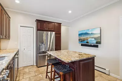 449 S 1st Street, Lindenhurst, NY 11757 - Photo 11