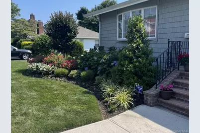 449 S 1st Street, Lindenhurst, NY 11757 - Photo 47
