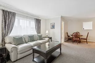 449 S 1st St, Lindenhurst, NY 11757 - Photo 17