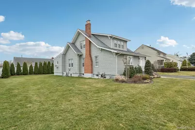 449 S 1st Street, Lindenhurst, NY 11757 - Photo 43