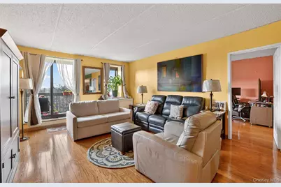 1376 Midland Ave #810, Bronxville, NY 10708 - Photo 13