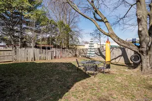 8 E 14th St, Huntington Station, NY 11746 - Photo 17