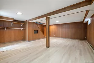 11 Glenwood Rd, Glen Head, NY 11545 - Photo 27