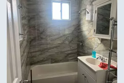 10532 130th Street, Richmond Hill, NY 11419 - Photo 5