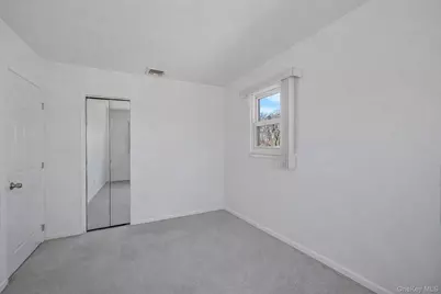 18 Wendorf Court, North Babylon, NY 11703 - Photo 35