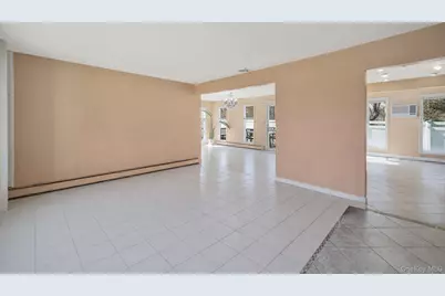 18 Wendorf Court, North Babylon, NY 11703 - Photo 19