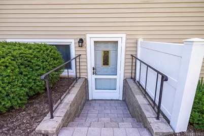 18 Wendorf Court, North Babylon, NY 11703 - Photo 9