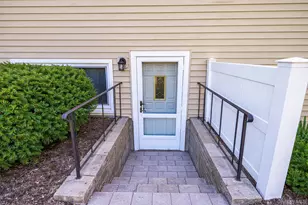 18 Wendorf Ct, North Babylon, NY 11703 - Photo 9