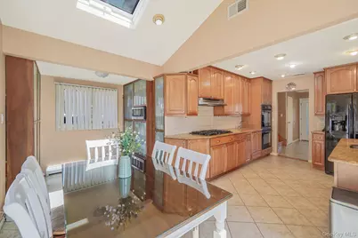 18 Wendorf Court, North Babylon, NY 11703 - Photo 27