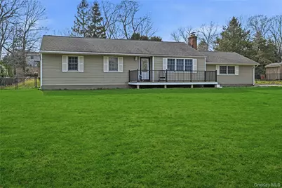 8 Kemswick Drive, Stony Brook, NY 11790 - Photo 3