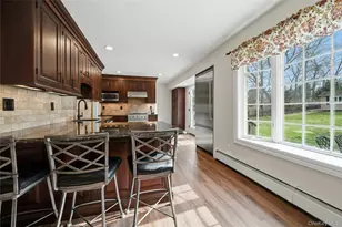 8 Kemswick Dr, Stony Brook, NY 11790 - Photo 17