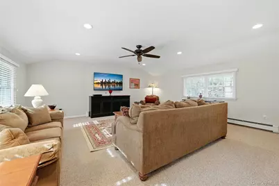 8 Kemswick Drive, Stony Brook, NY 11790 - Photo 11