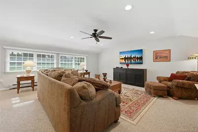 8 Kemswick Drive, Stony Brook, NY 11790 - Photo 13