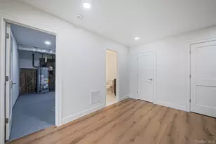 106 Fairway View Dr, Commack, NY 11725 - Photo 43