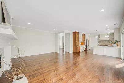 106 Fairway View Drive #106, Commack, NY 11725 - Photo 15