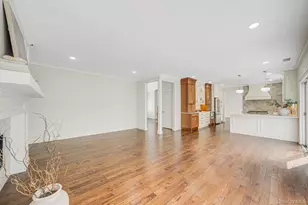106 Fairway View Dr, Commack, NY 11725 - Photo 15