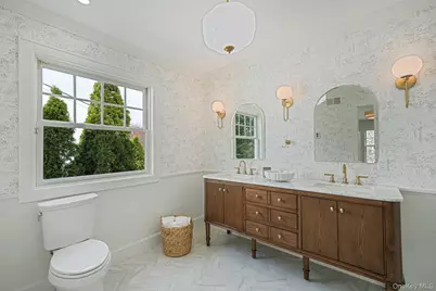 106 Fairway View Drive #106, Commack, NY 11725 - Photo 27
