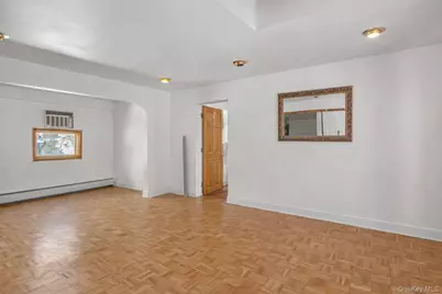 358 Litchfield Avenue, Elmont, NY 11003 - Photo 15
