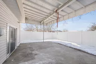 358 Litchfield Ave, Elmont, NY 11003 - Photo 37
