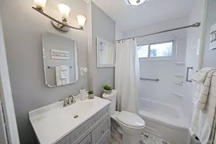 141 Conerty St, Brentwood, NY 11717 - Photo 9