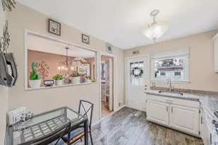 141 Conerty St, Brentwood, NY 11717 - Photo 5