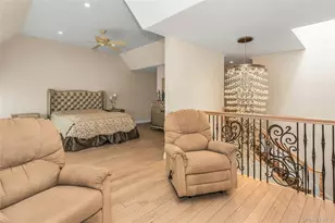 156 Southgate Cir, Massapequa Park, NY 11762 - Photo 19