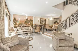 156 Southgate Cir, Massapequa Park, NY 11762 - Photo 13