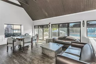 156 Southgate Cir, Massapequa Park, NY 11762 - Photo 33