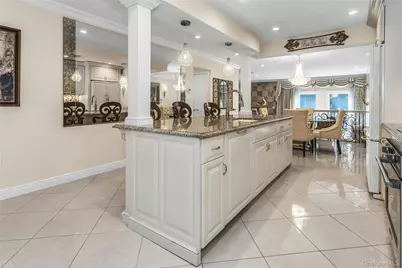 156 Southgate Circle, Massapequa Park, NY 11762 - Photo 7