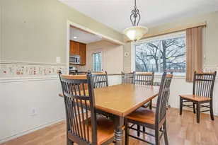 8 Town House Dr, Massapequa Park, NY 11762 - Photo 11